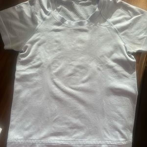 Lululemon swiftly short sleeve 2.0